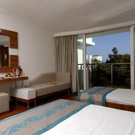 Otel Maya Golf 4*