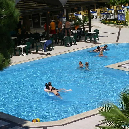 Maya Golf 4*
